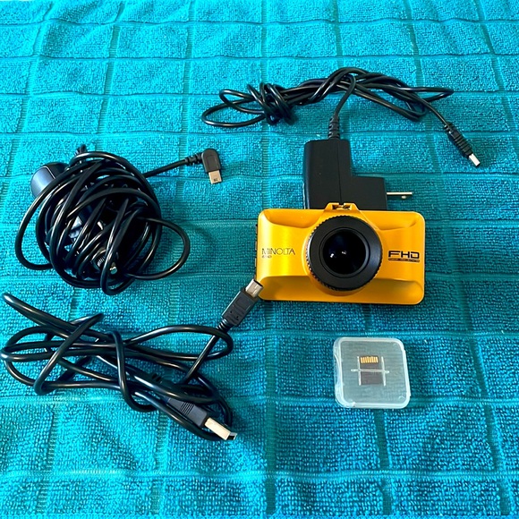 Other - Minolta Dash Cam,(MNCD50) Gold in color.2.3 inch screen.